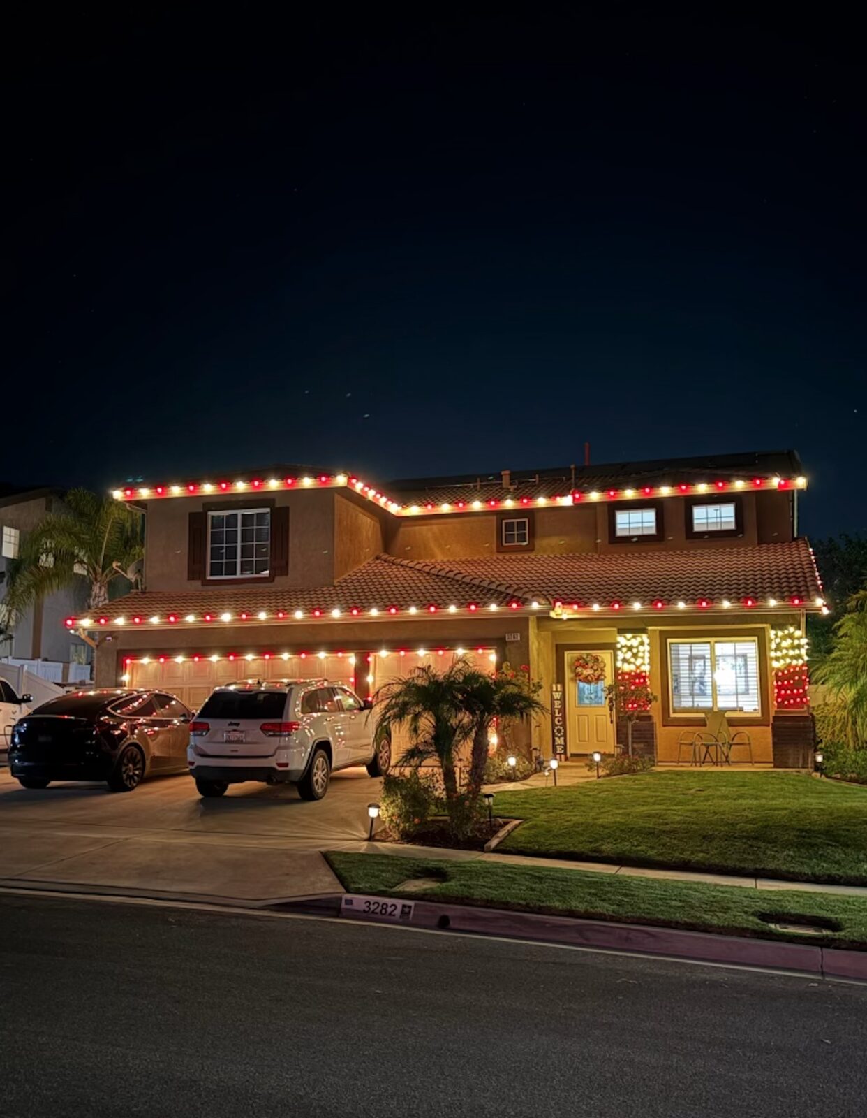 Single-story roofline cascade